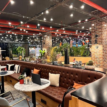 Orbi City Batumi Star Aparthotel Екстериор снимка