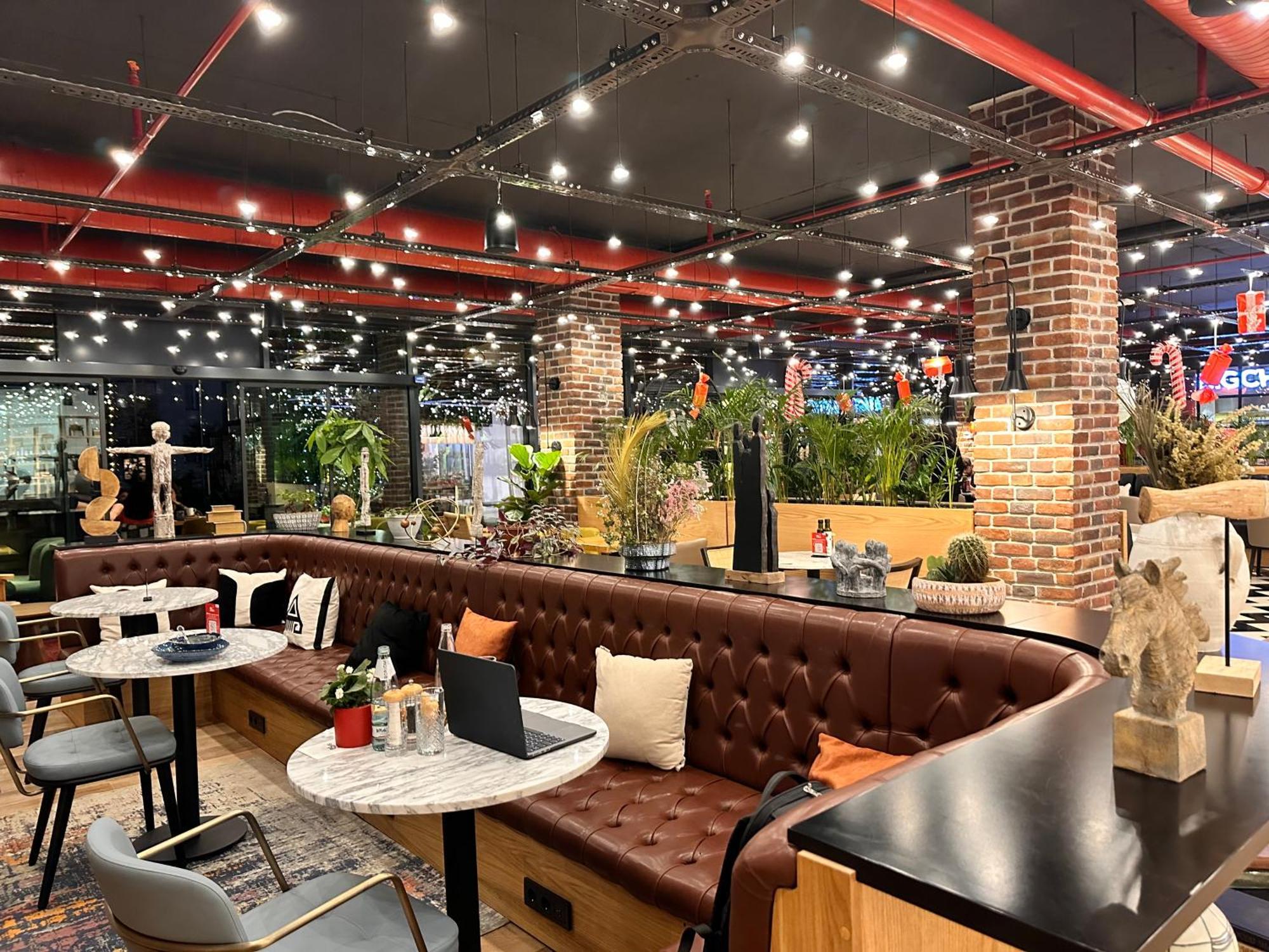 Orbi City Batumi Star Aparthotel Екстериор снимка